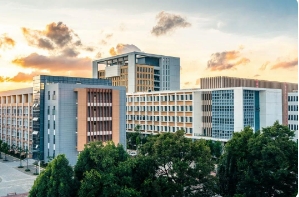 昆明市交通技工学校的学校招生网！