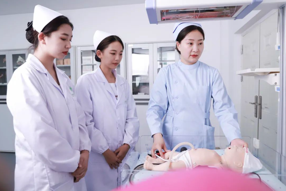 云南医药健康职业学院 2025 招生季｜3522 个学位就位，医路领航 “新” 未来