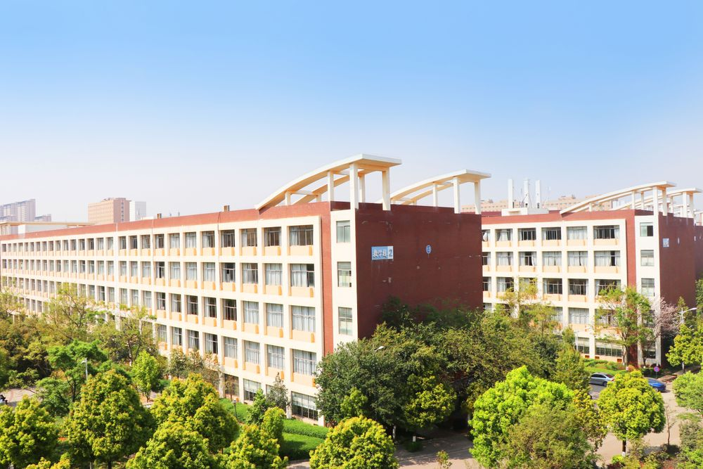 宜居宜学&mdash;昆明市卫生学校校园与住宿条件全介绍