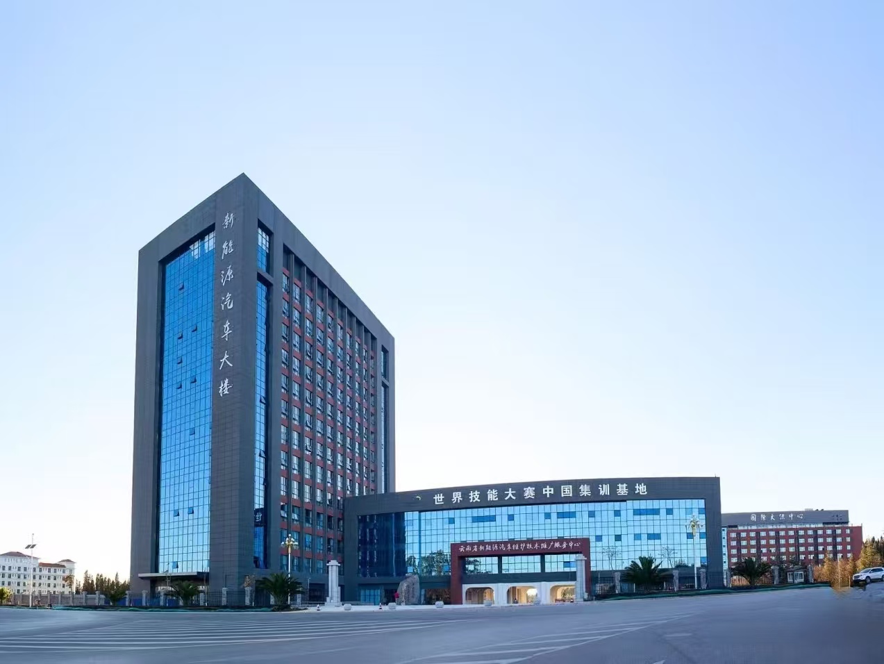 山水匠园育桃李，温馨公寓暖青春&mdash;&mdash;云南交通技师学院校园环境与住宿条件全览