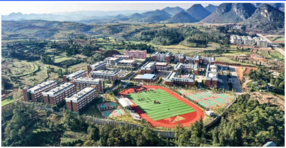 筑梦安心居所，遇见诗意校园：丘北职中住宿与校园环境详解