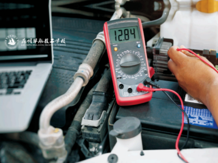 昆明华航技工学校三年制中专培养特色：系统教学强素养，就业升学双通路