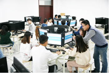 城芯学府、实景育人&mdash;&mdash;昆明市第一职业中等专业学校校址及环境全览