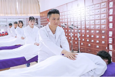昆明市卫生学校2026开班时间与报读须知