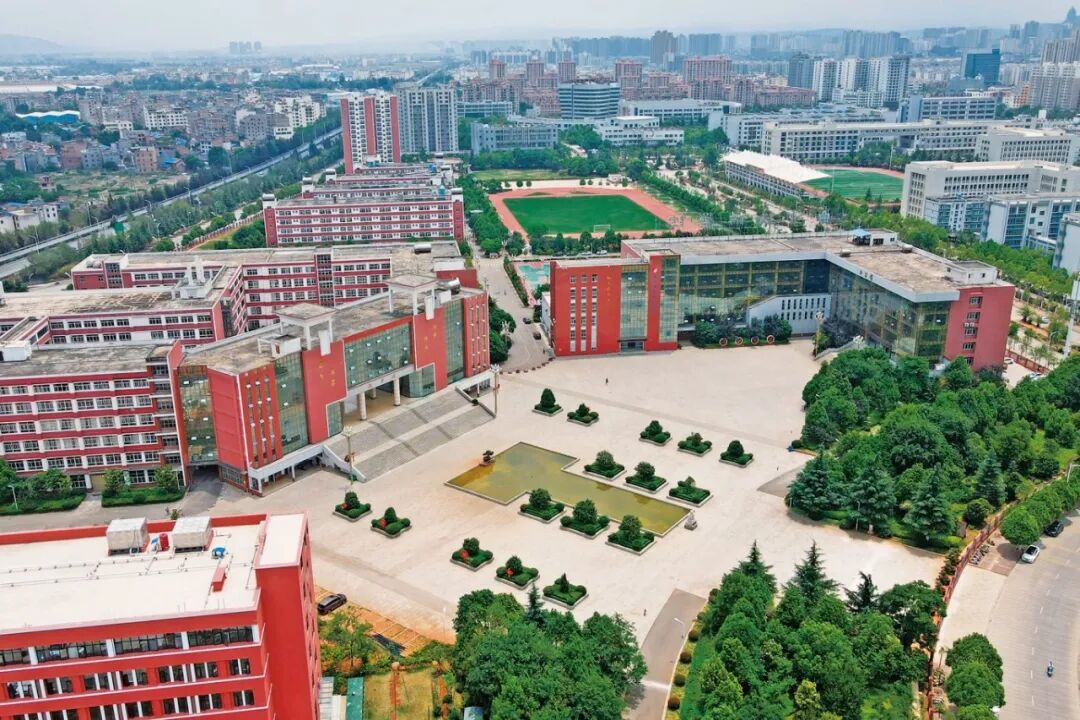 从容开启新程：曲靖技师学院2026报名与开学时间