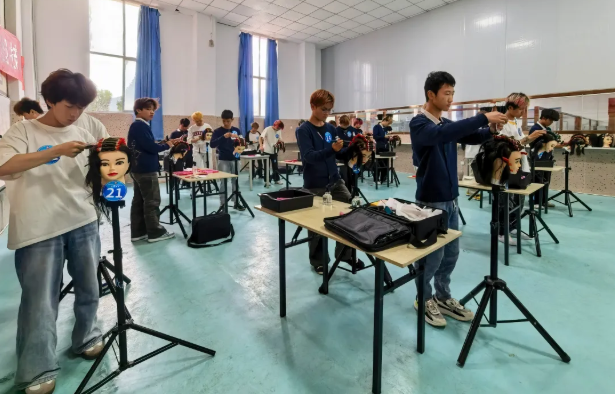 昆明滇越技工学校2026报名与开学时间解读