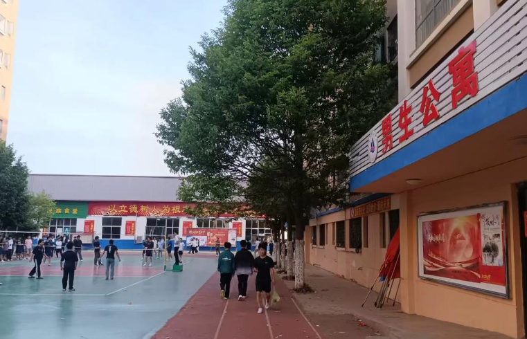 福利全覆盖｜2026昆明华航技工学校三年制中专全维度助学优惠政策详解