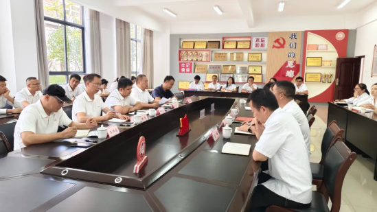 1781495577429957.png 师资2.png
